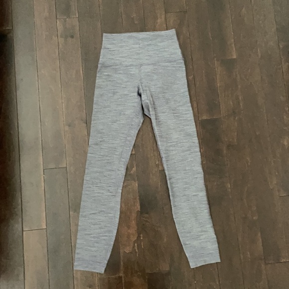Lululemon Align Pant II 25"
Heathered Herringbone - Picture 2 of 3